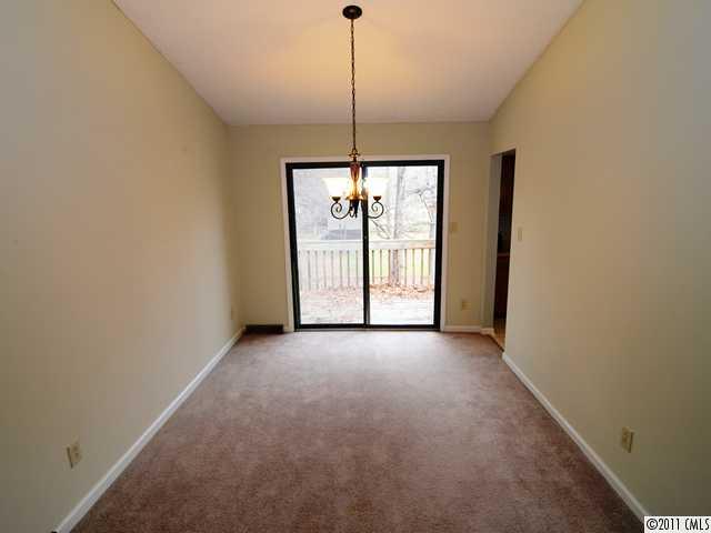 7517 Eastbourne Road Charlotte, NC 28227 - Photo 4 of 16