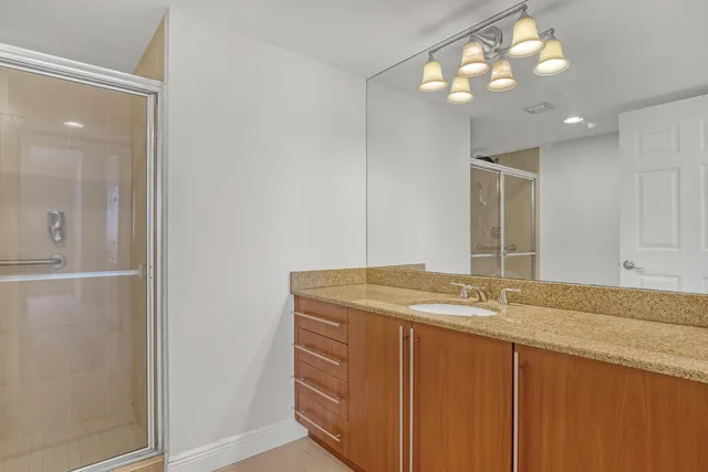 $415,000 | 610 Clematis Street, Unit 618, West Palm Beach, FL 33401