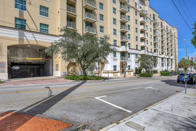 $415,000 | 610 Clematis Street, Unit 618, West Palm Beach, FL 33401