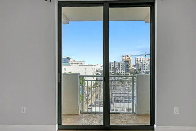 $415,000 | 610 Clematis Street, Unit 618, West Palm Beach, FL 33401