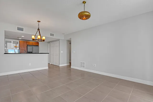 $415,000 | 610 Clematis Street, Unit 618, West Palm Beach, FL 33401