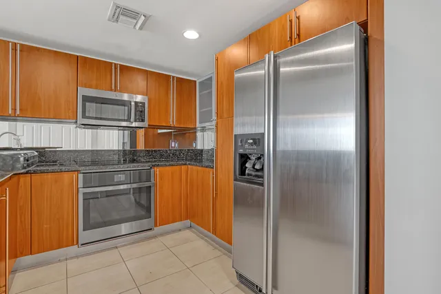 $415,000 | 610 Clematis Street, Unit 618, West Palm Beach, FL 33401