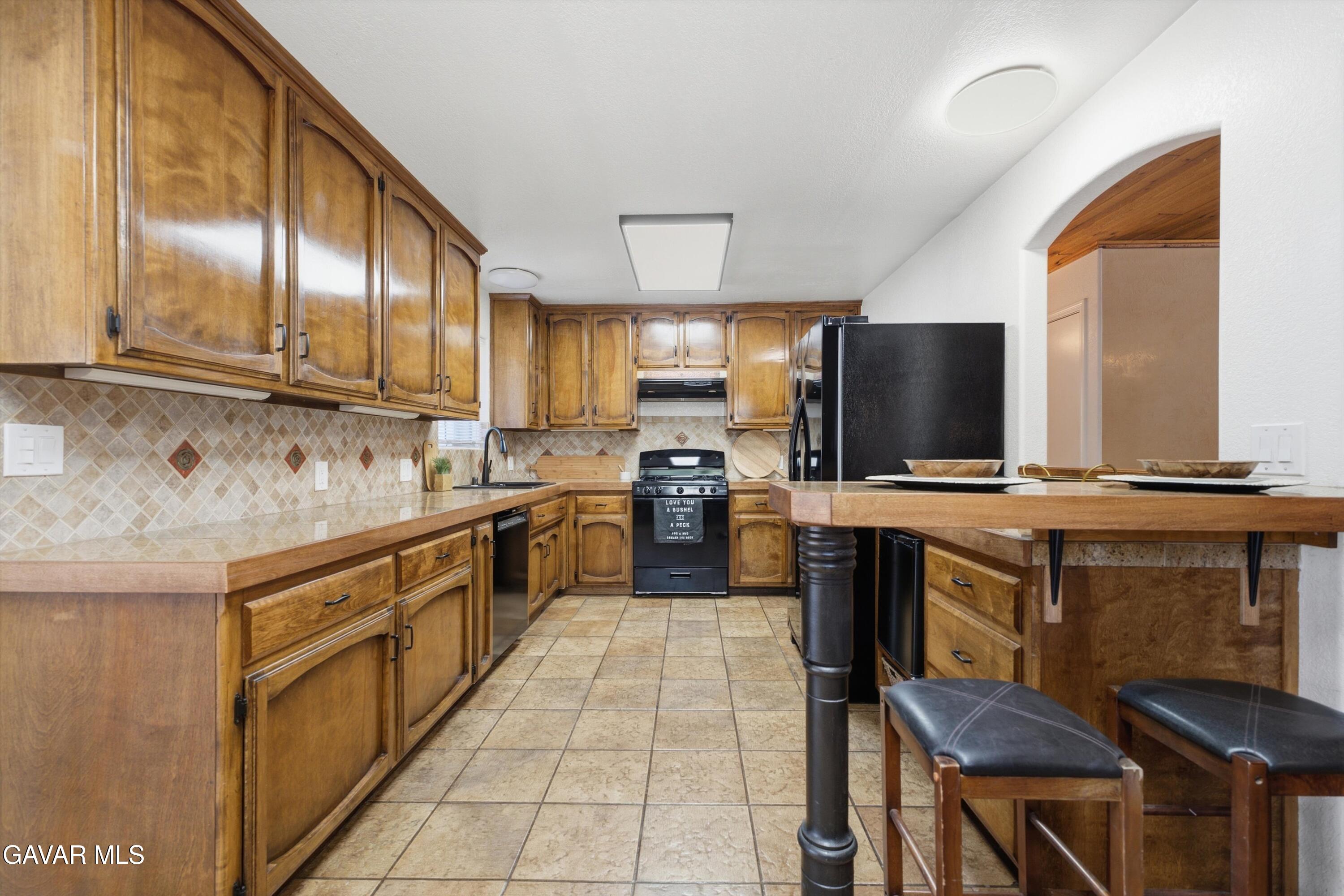 26720 Sutter Court Tehachapi, CA 93561 - Photo 8 of 36 07-JYP09614