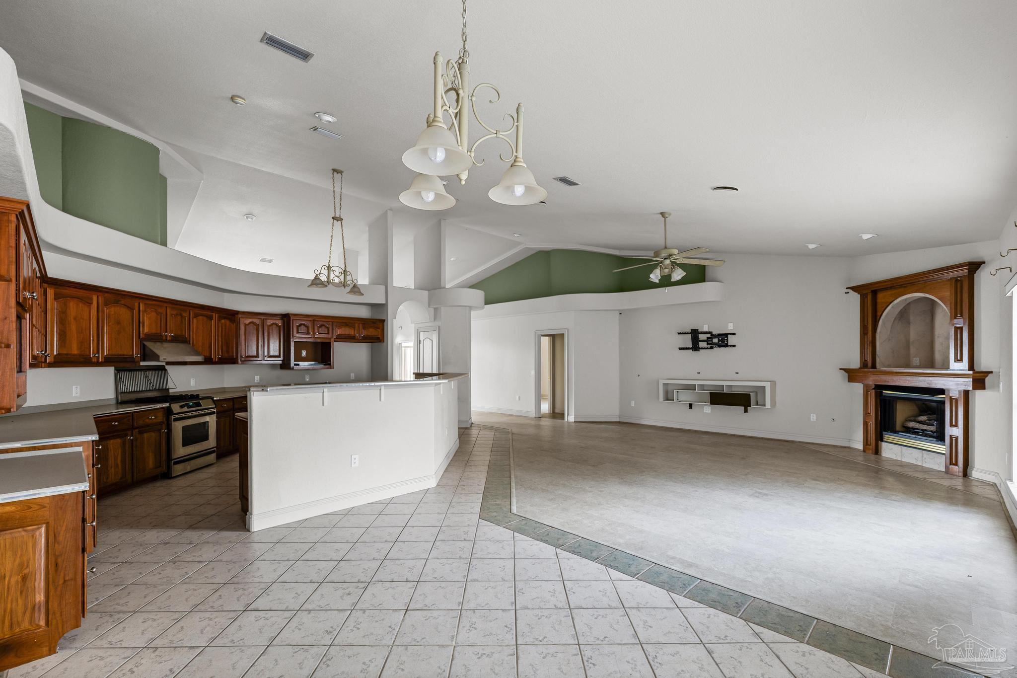 7934 Castle Pointe Way Pensacola, FL 32506 - Photo 19 of 48