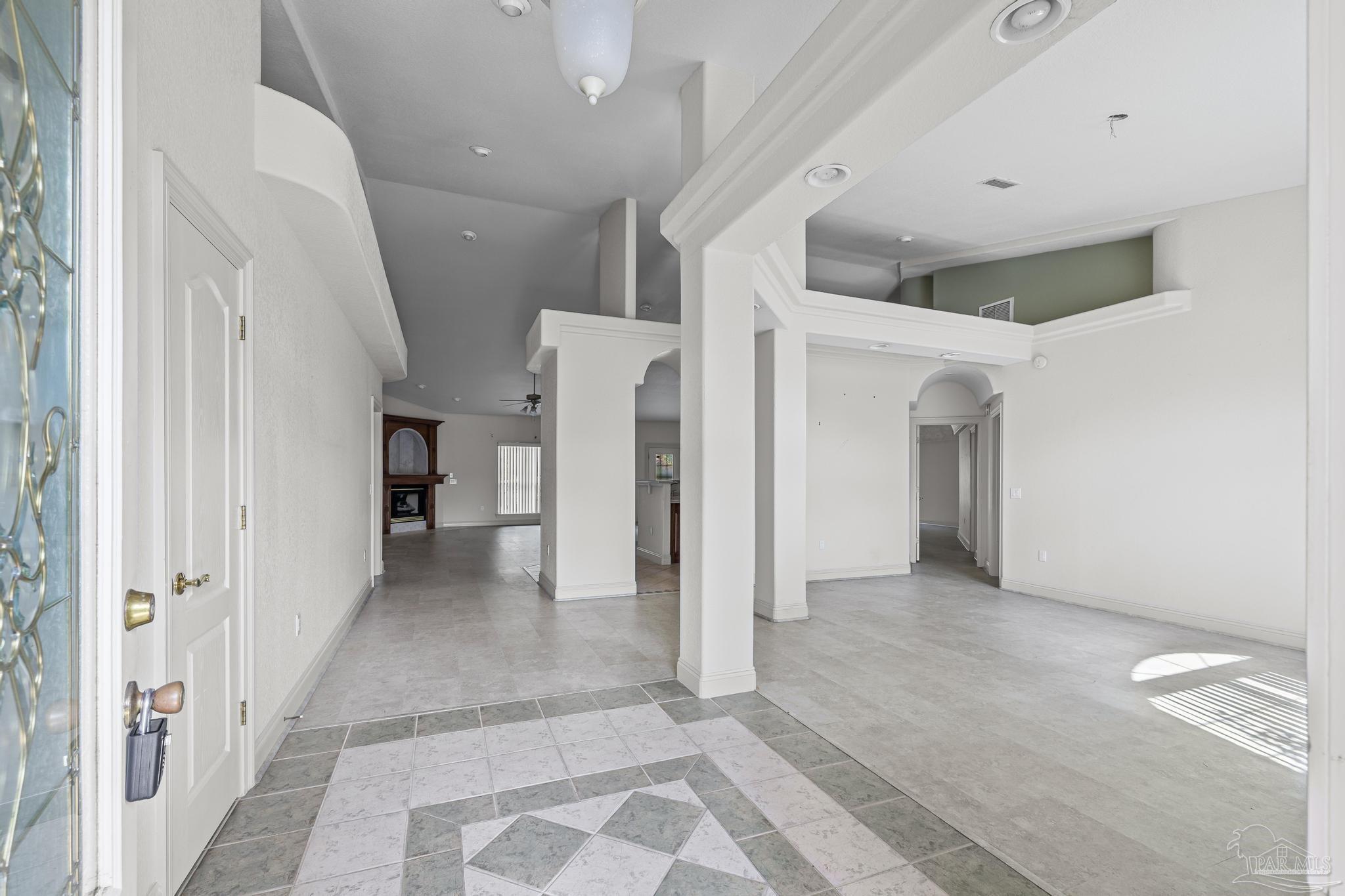 7934 Castle Pointe Way Pensacola, FL 32506 - Photo 4 of 48