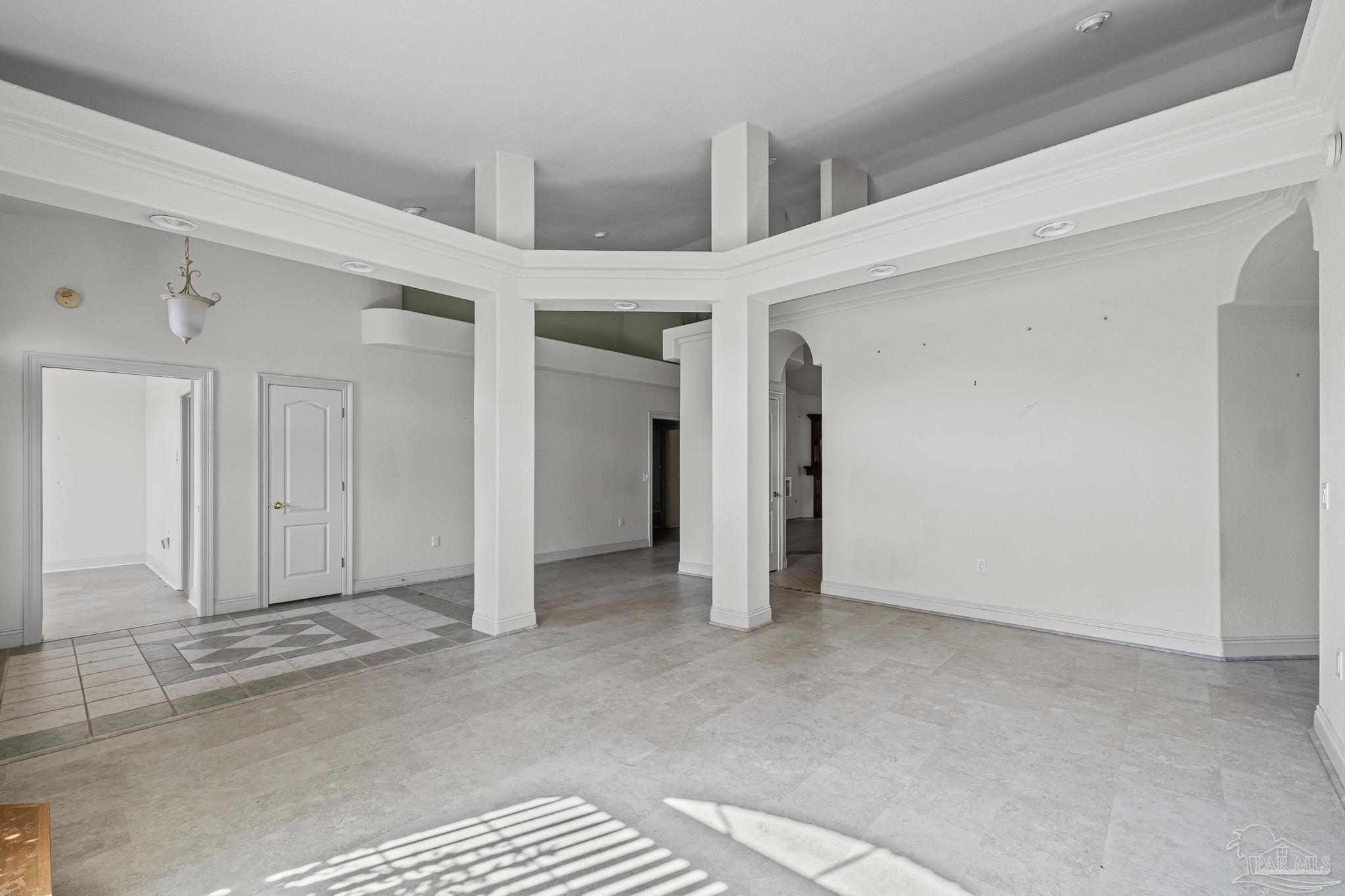 7934 Castle Pointe Way Pensacola, FL 32506 - Photo 8 of 48