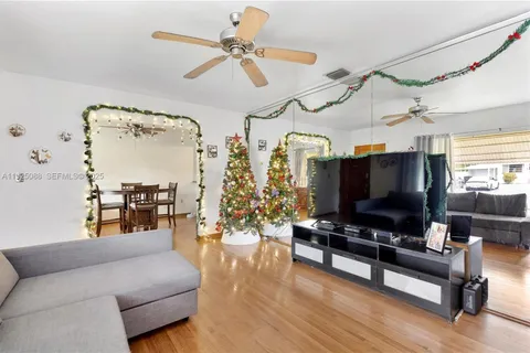 $589,000 | 355 West 54th Street, Hialeah, FL 33012