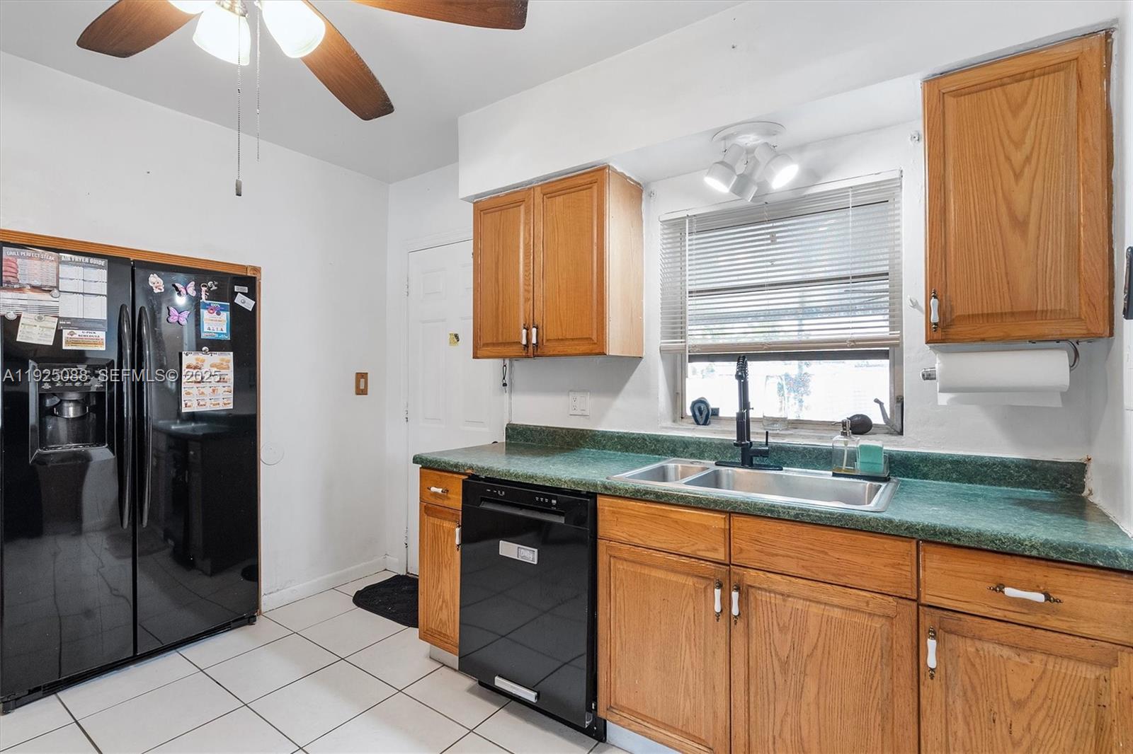 355 West 54th Street Hialeah, FL 33012 - Photo 21 of 36