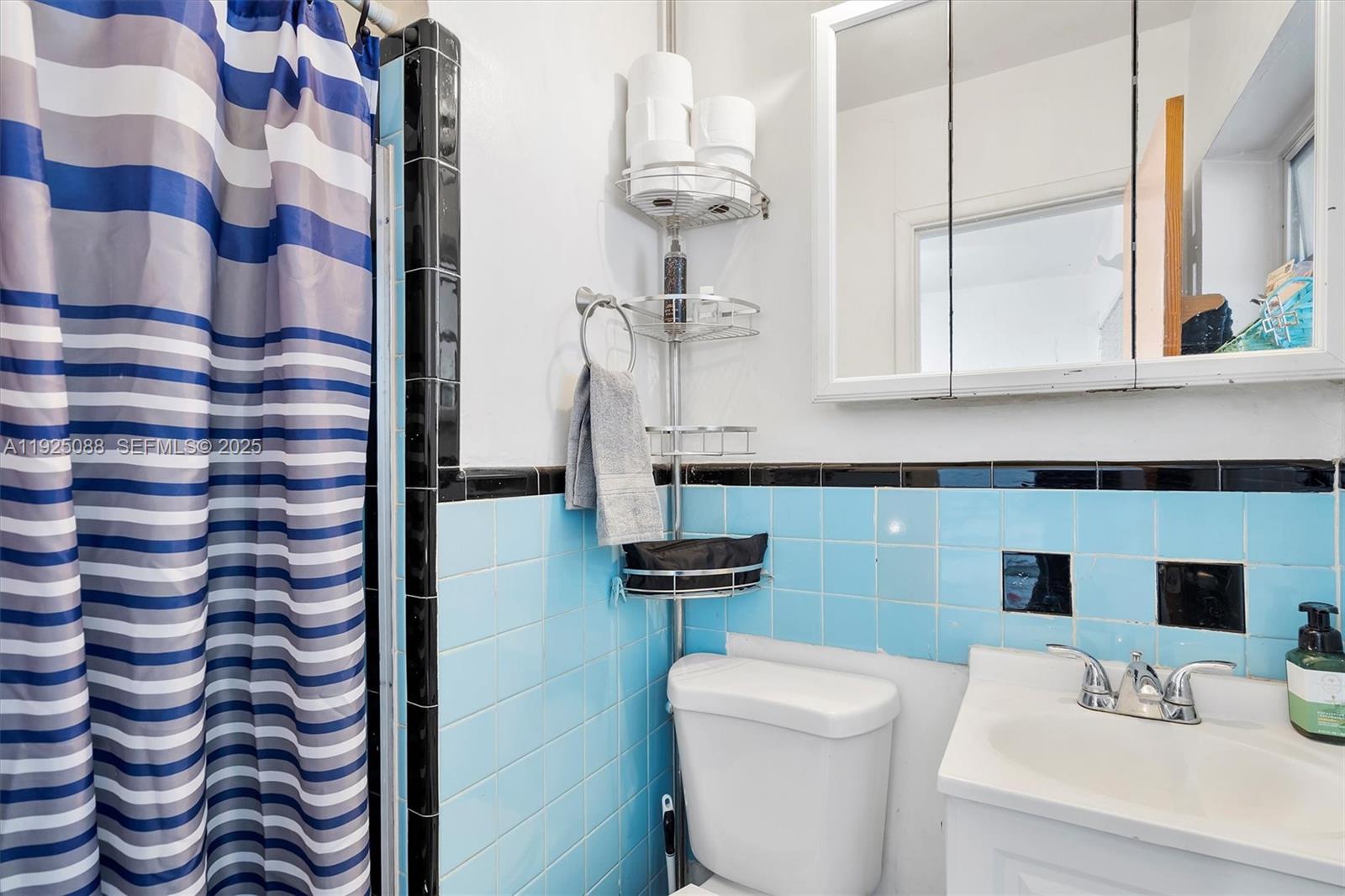 355 West 54th Street Hialeah, FL 33012 - Photo 24 of 36