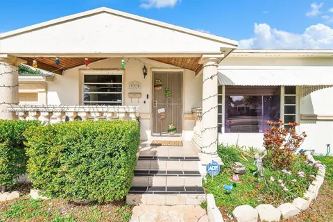 $589,000 | 355 West 54th Street, Hialeah, FL 33012