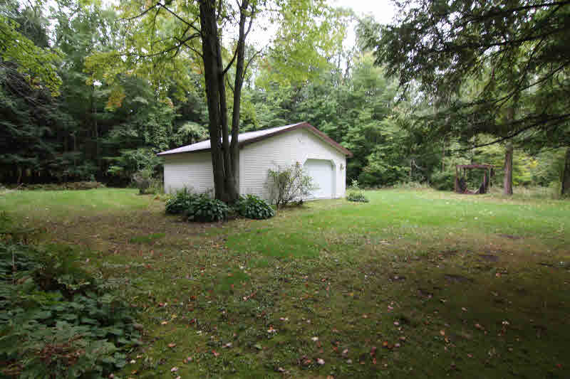 4585 Lalonde Road Standish, MI 48658 - Photo 32 of 45