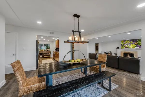 $1,259,000 | 12 Haven Drive, Petaluma, CA 94952