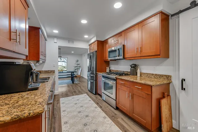 $1,395,000 | 12 Haven Drive, Petaluma, CA 94952