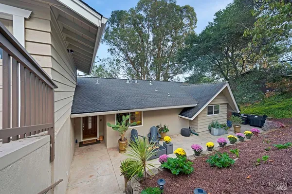 $1,259,000 | 12 Haven Drive, Petaluma, CA 94952