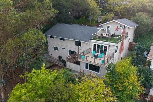 $1,395,000 | 12 Haven Drive, Petaluma, CA 94952