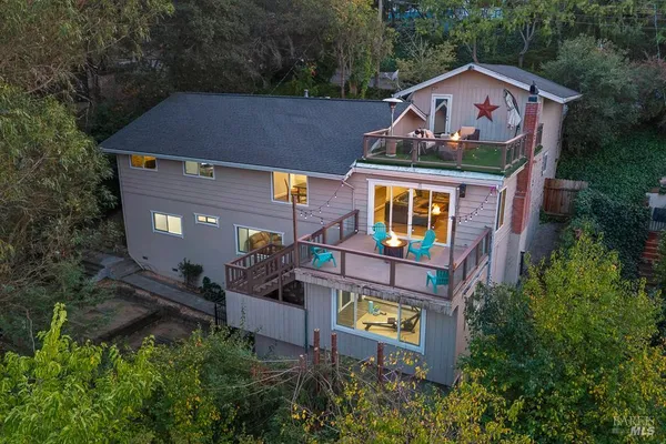 $1,259,000 | 12 Haven Drive, Petaluma, CA 94952