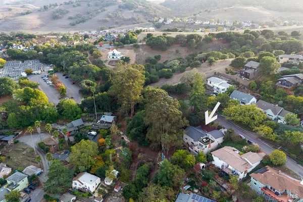 $1,259,000 | 12 Haven Drive, Petaluma, CA 94952