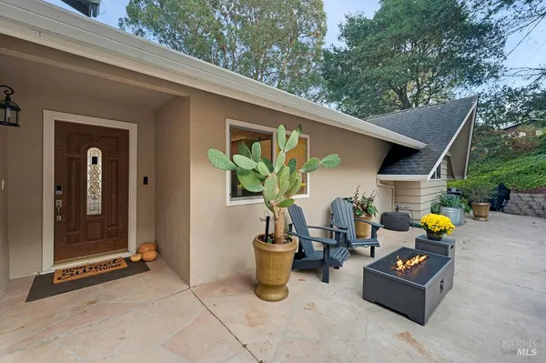 $1,259,000 | 12 Haven Drive, Petaluma, CA 94952
