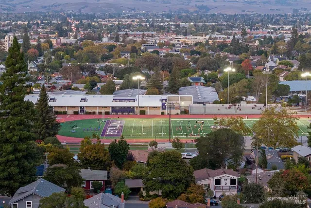 $1,395,000 | 12 Haven Drive, Petaluma, CA 94952