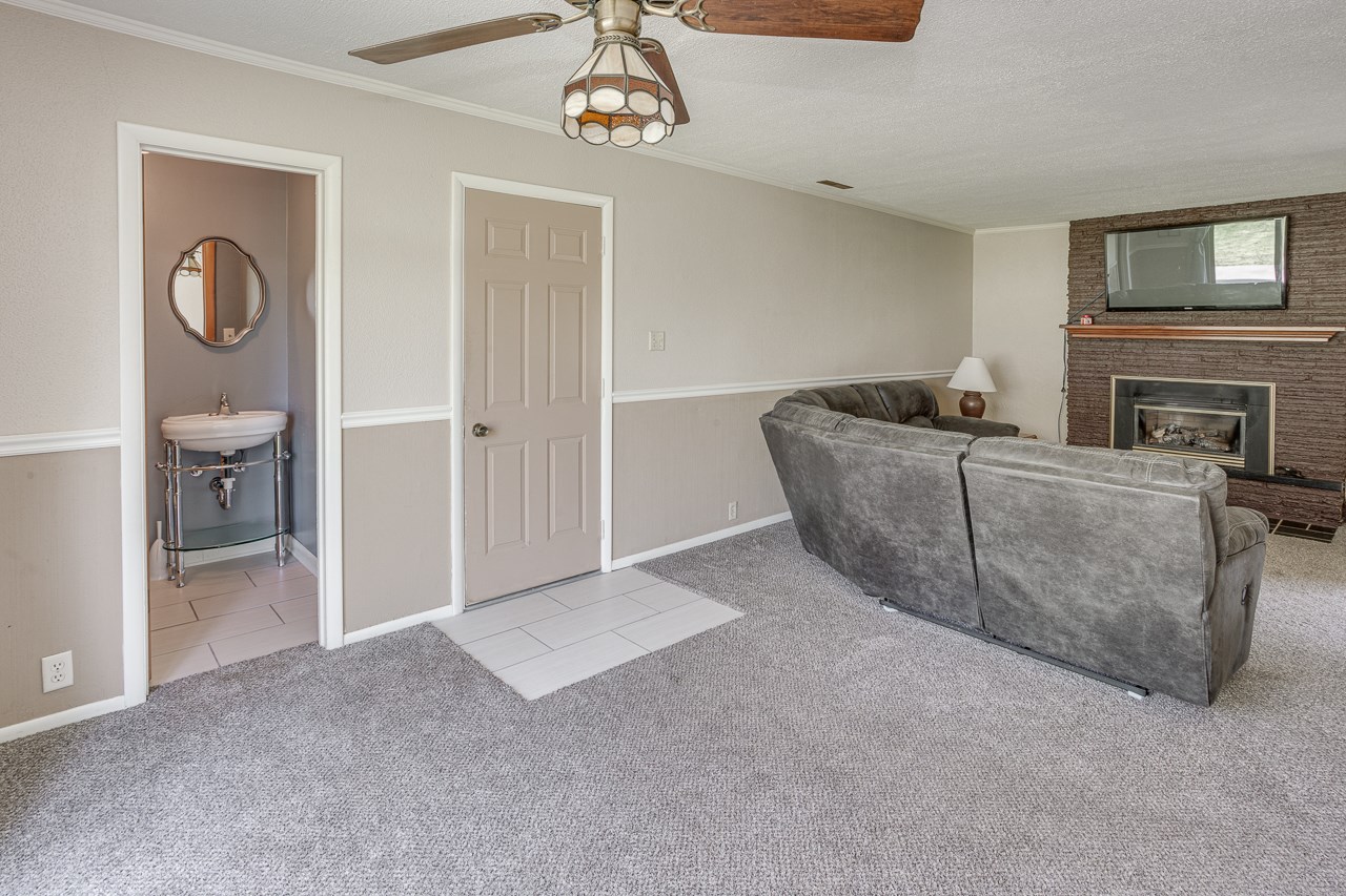 5245 Rothman Road Fort Wayne, IN 46835 - Photo 16 of 36 Gallery Image 16