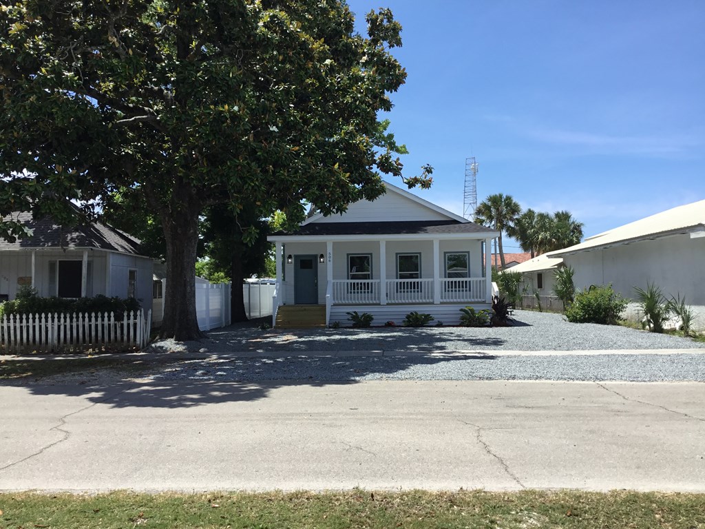 506 Fourth Street Port St. Joe, FL 32456 - Photo 3 of 37