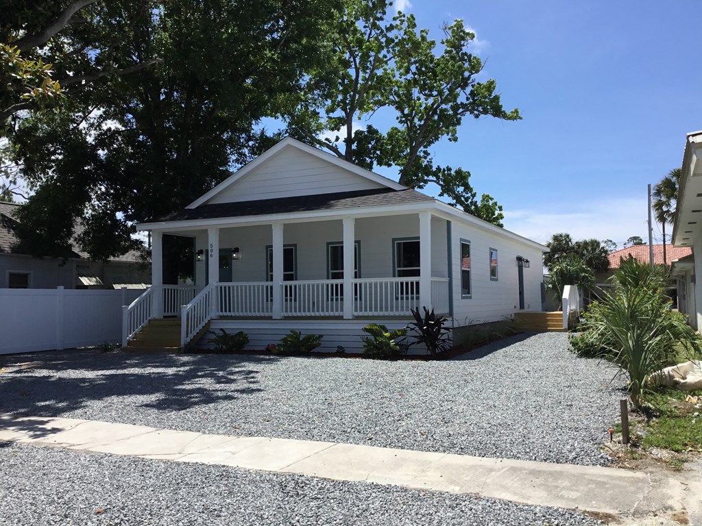 506 Fourth Street Port St. Joe, FL 32456 - Photo 4 of 37