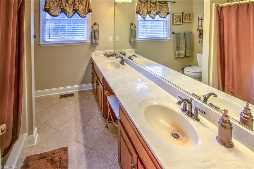 1685 Wallburg-High Point Road High Point, NC 27265 - Photo 18 of 30 Gallery Image 18