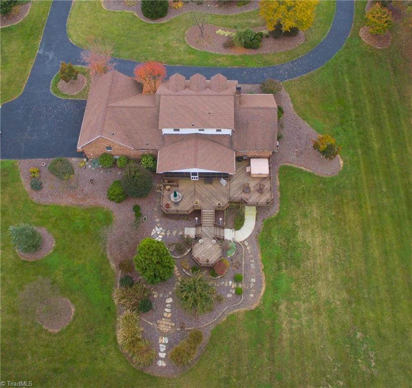 1685 Wallburg-High Point Road High Point, NC 27265 - Photo 4 of 30 Gallery Image 4