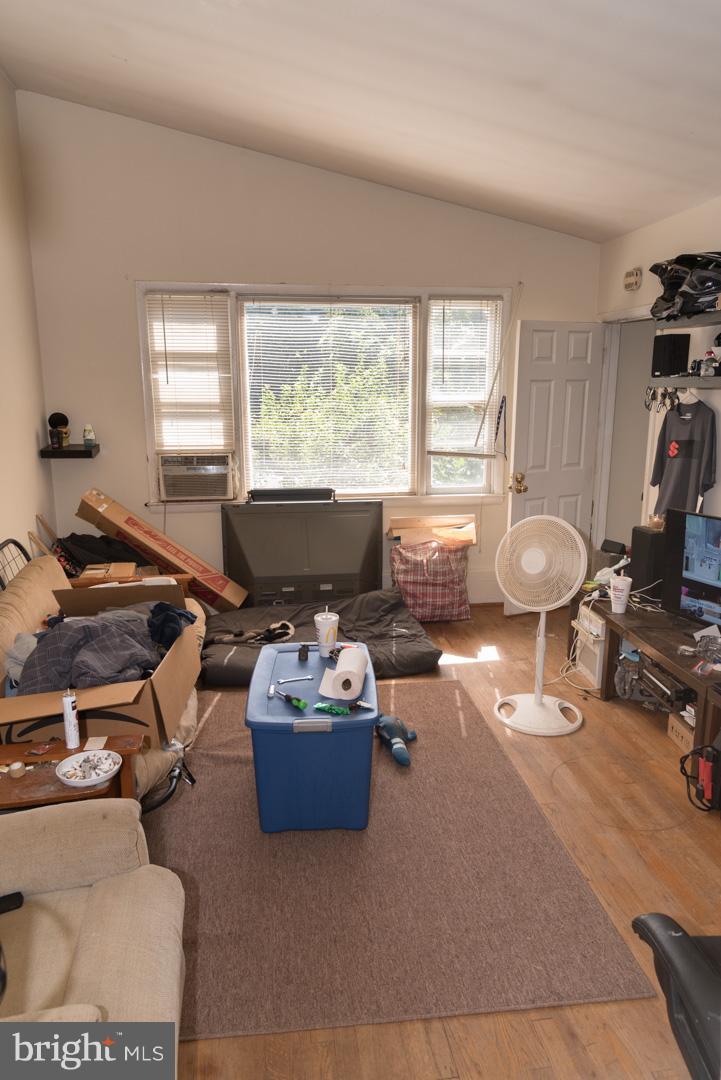 6419 Ridgeview Avenue Baltimore, MD 21206 - Photo 13 of 16 Interior (General)