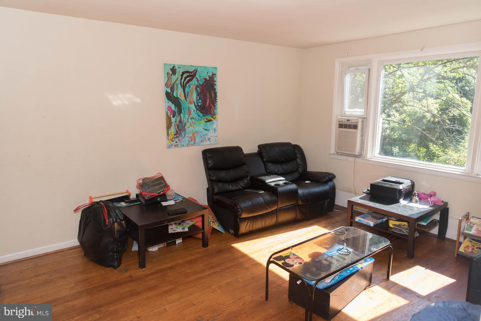 6419 Ridgeview Avenue Baltimore, MD 21206 - Photo 2 of 16 Interior (General)