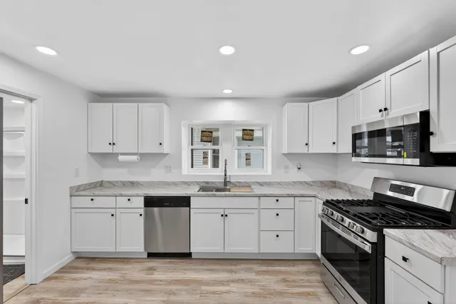 $255,000 | 6616 20th Avenue, Kenosha, WI 53143