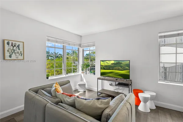$2,900 | 435 21st Street, Unit 318, Miami Beach, FL 33139