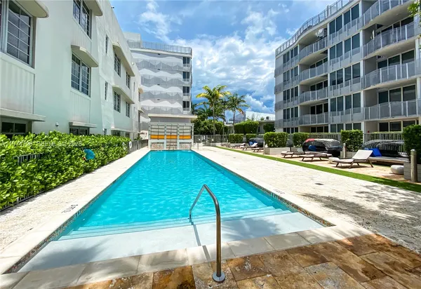 $2,900 | 435 21st Street, Unit 318, Miami Beach, FL 33139