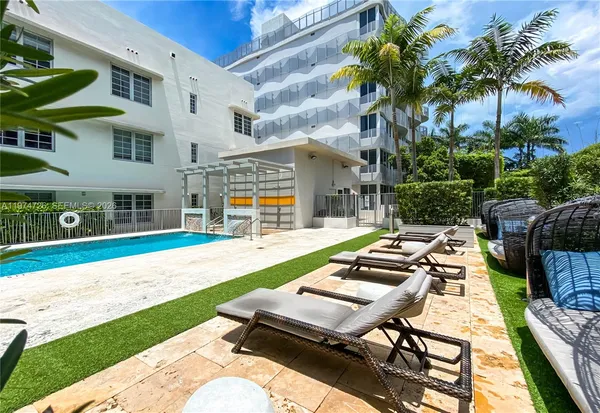 $2,900 | 435 21st Street, Unit 318, Miami Beach, FL 33139