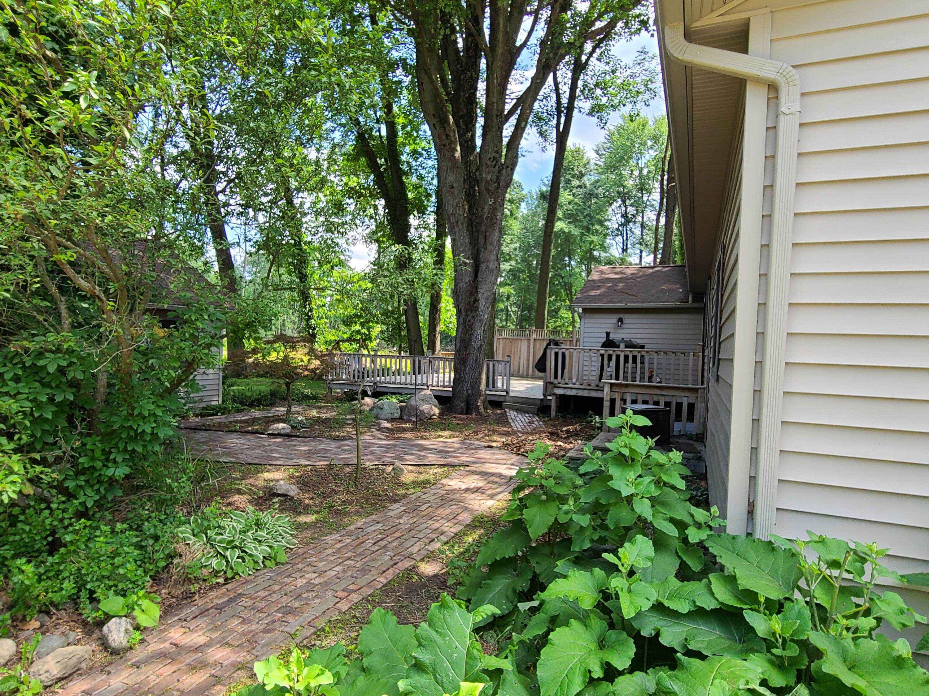 12700 Minges Road South Battle Creek, MI 49015 - Photo 11 of 37 patio and rear deck