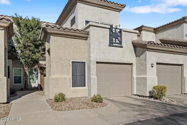 $1,595 | 3236 East Chandler Boulevard, Unit 1042, Phoenix, AZ 85048