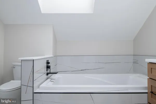 $1,950 | 1 East Montgomery Street, Unit 7, Baltimore, MD 21230