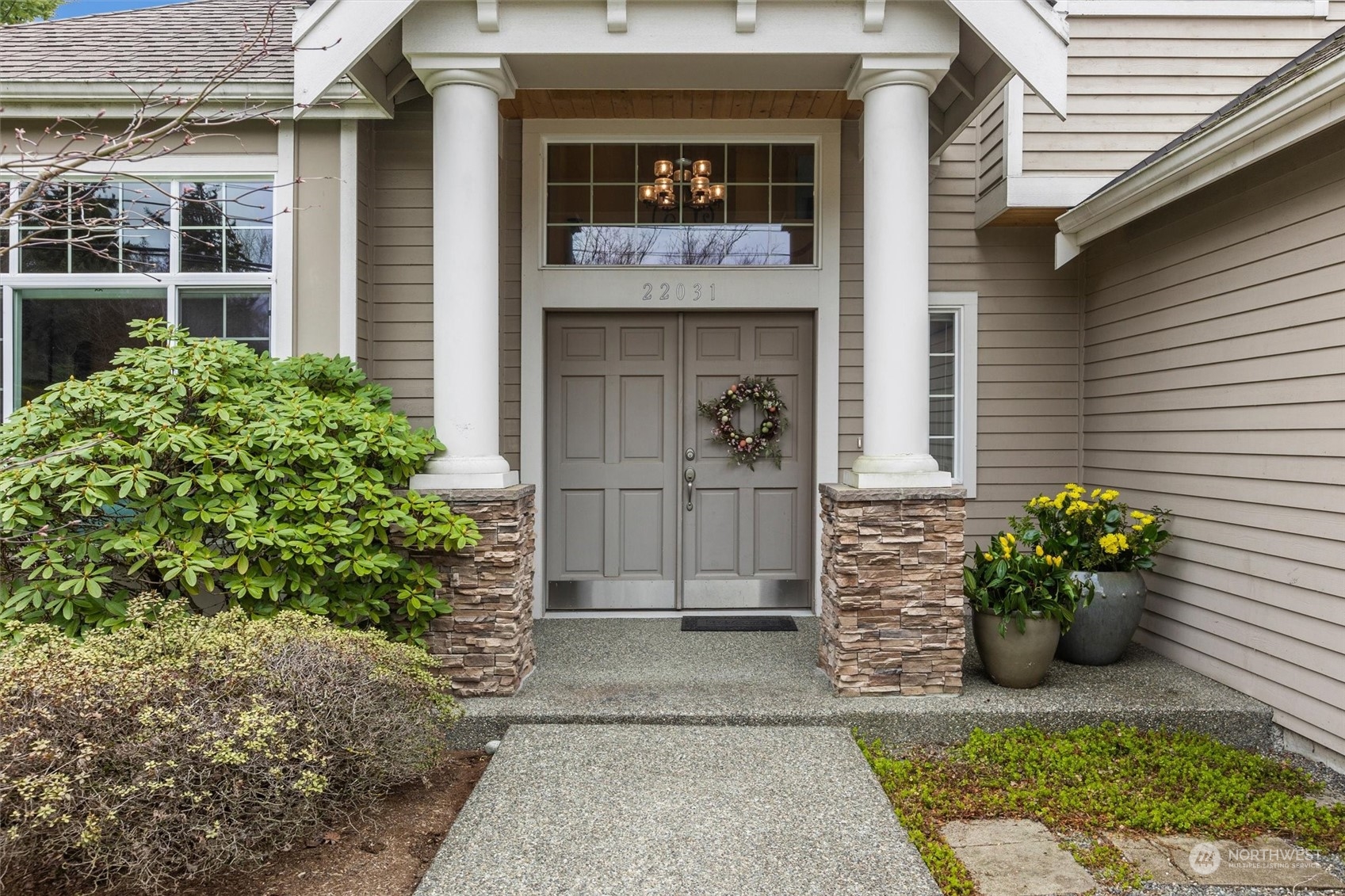22031 Brier Road Brier, WA 98036 - Photo 3 of 40 Gallery Image 3