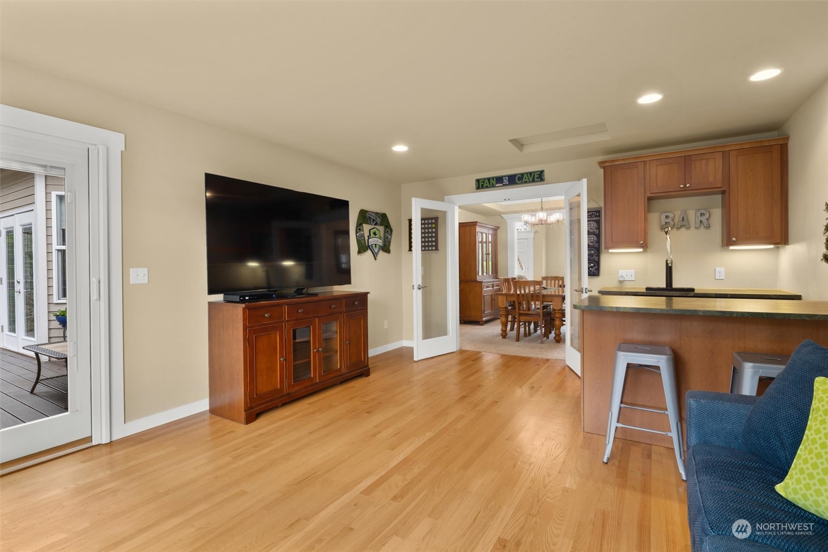 22031 Brier Road Brier, WA 98036 - Photo 10 of 40 Gallery Image 10