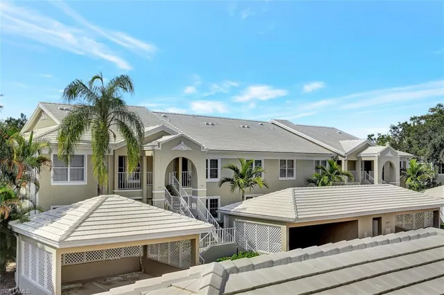 $11,000 | 5899 Chanteclair Drive, Unit 226, Naples, FL 34108