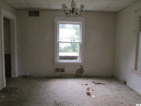 7649 Riga Highway Riga, MI 49276 - Photo 8 of 10 20373039-7.JPG