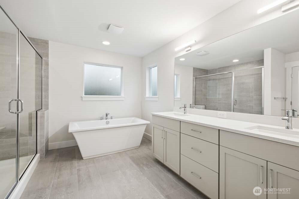 18019 Southeast 250th Place, Unit 3 Covington, WA 98042 - Photo 32 of 40