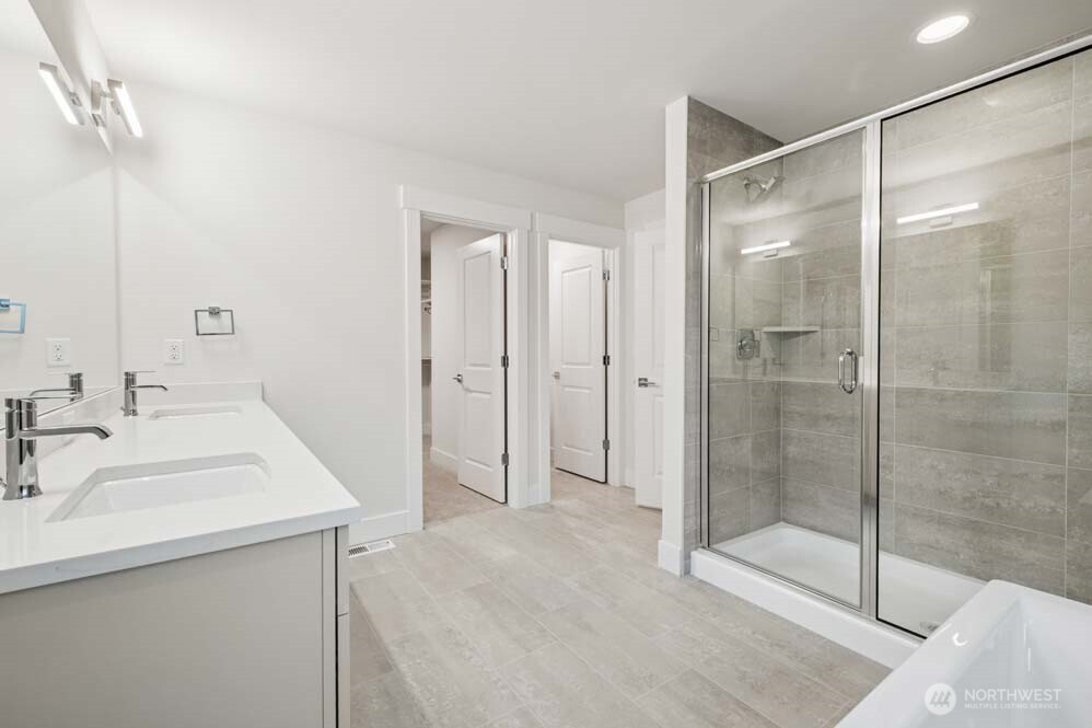 18019 Southeast 250th Place, Unit 3 Covington, WA 98042 - Photo 33 of 40