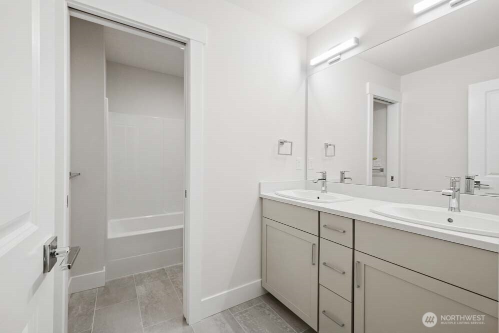 18019 Southeast 250th Place, Unit 3 Covington, WA 98042 - Photo 36 of 40