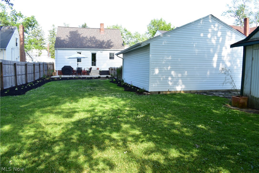 1392 Gordon Road Lyndhurst, OH 44124 - Photo 34 of 35