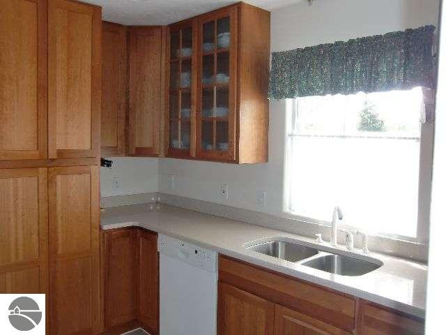 8146 Cedar Run Road Traverse City, MI 49684 - Photo 5 of 33 1786328-4.JPG