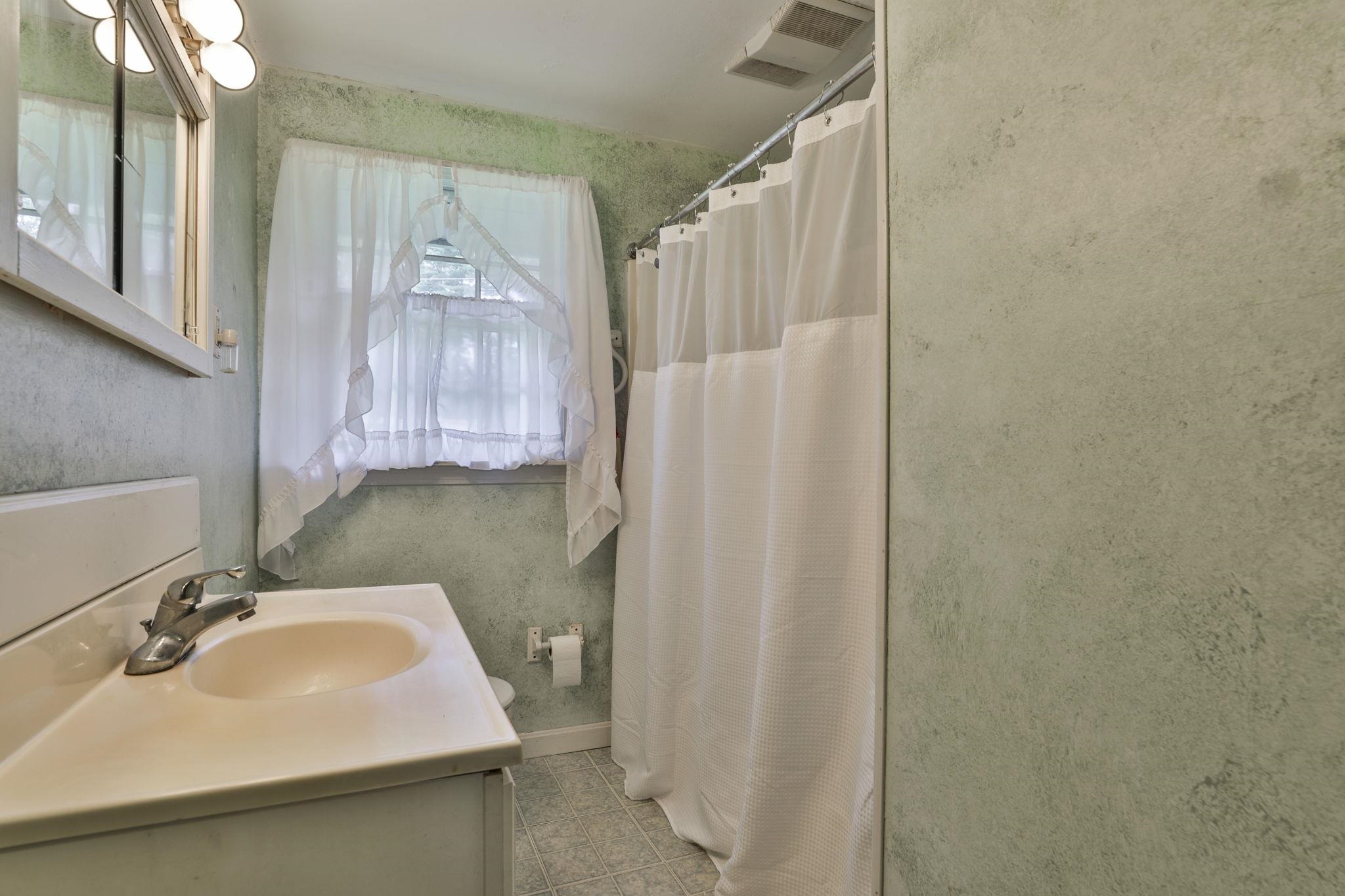 12 Mayflower Road Merrimack, NH 03054 - Photo 10 of 33
