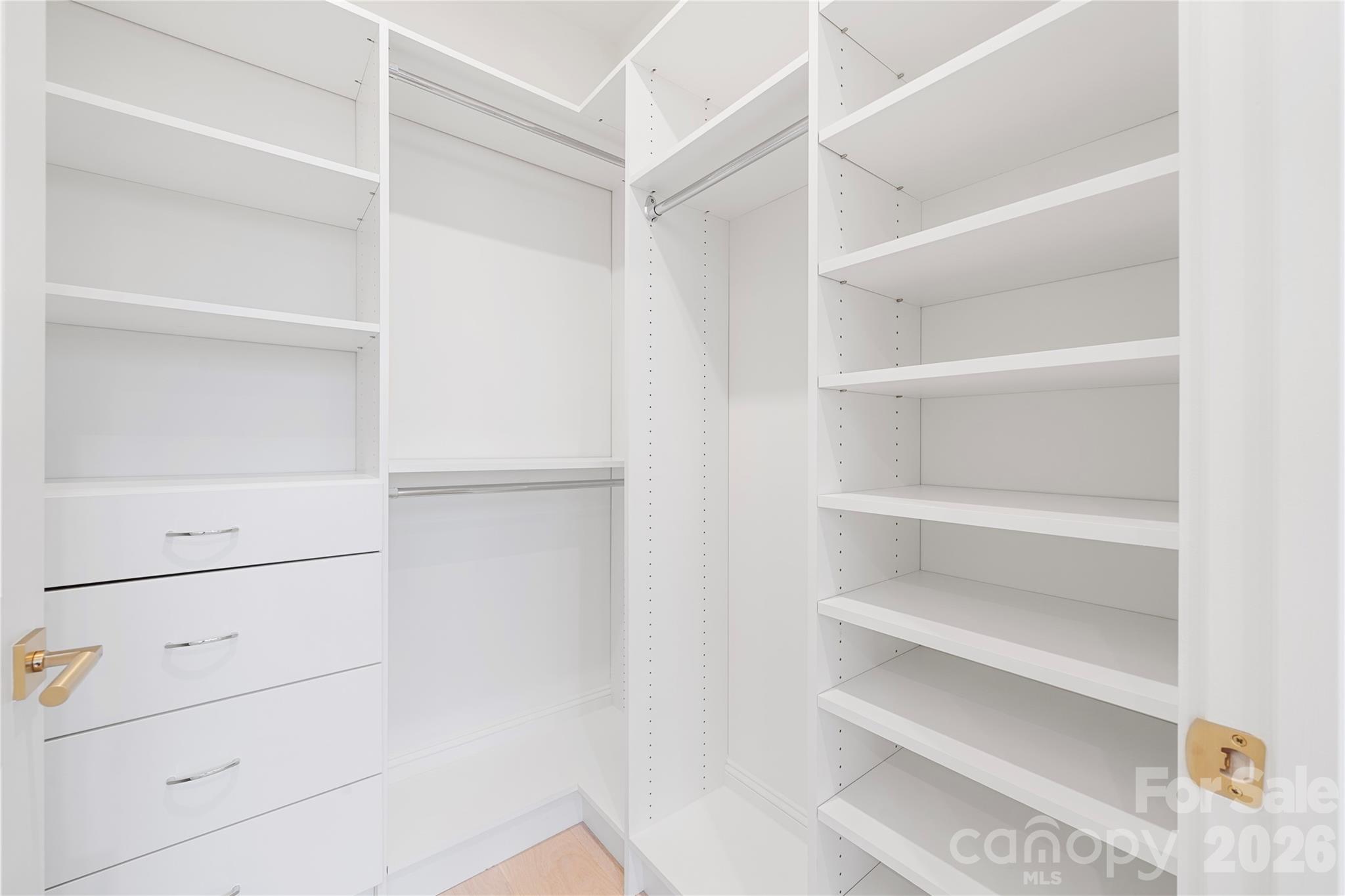409 Queens Road, Unit 503 Charlotte, NC 28207 - Photo 20 of 30 Gallery Image 20