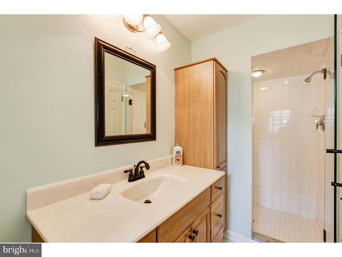 2901 Georgetown Road Cinnaminson, NJ 08077 - Photo 17 of 25 Bathroom