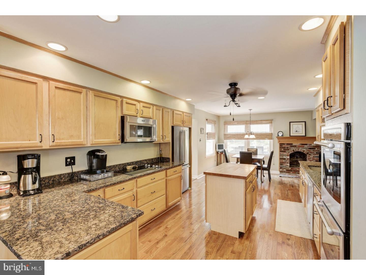 2901 Georgetown Road Cinnaminson, NJ 08077 - Photo 8 of 25 Kitchen